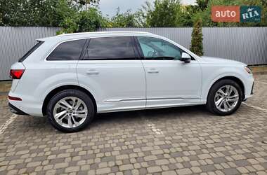 Внедорожник / Кроссовер Audi Q7 2020 в 