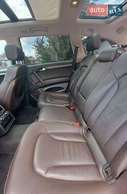 Внедорожник / Кроссовер Audi Q7 2011 в 