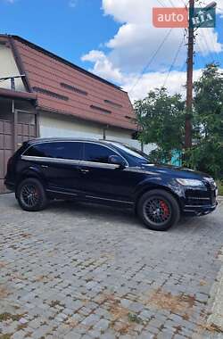 Внедорожник / Кроссовер Audi Q7 2011 в 