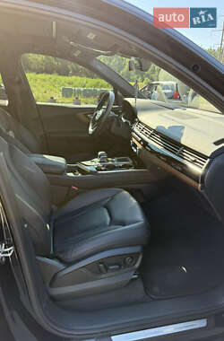 Внедорожник / Кроссовер Audi Q7 2016 в 