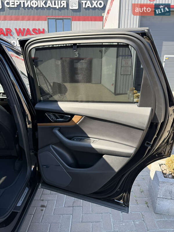 Позашляховик / Кросовер Audi Q7 2016 в Ірпені