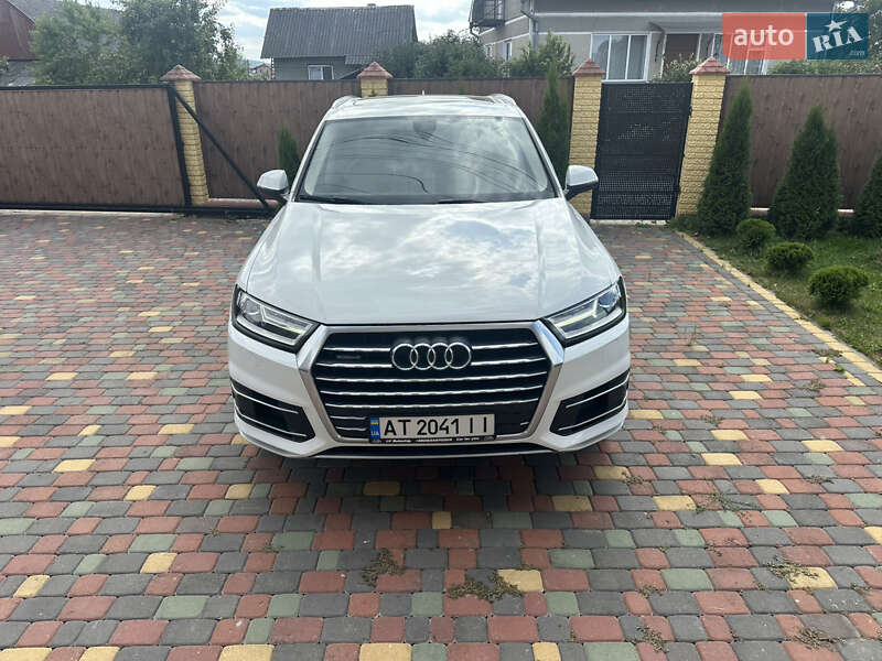 Внедорожник / Кроссовер Audi Q7 2017 в Калуше