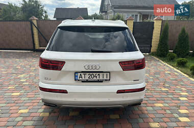 Внедорожник / Кроссовер Audi Q7 2017 в 
