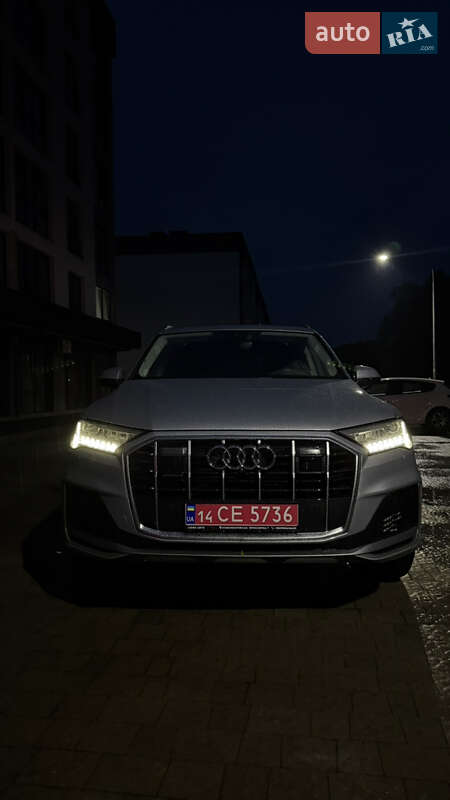 Внедорожник / Кроссовер Audi Q7 2022 в Новояворовске