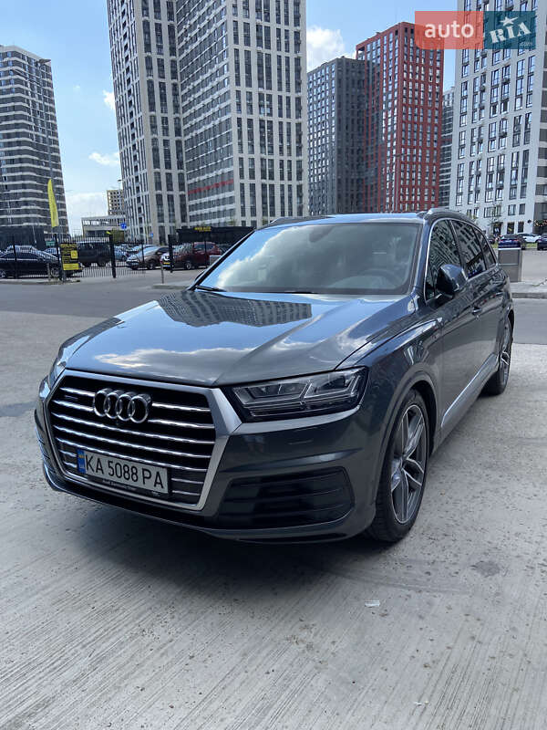 Позашляховик / Кросовер Audi Q7 2015 в Києві