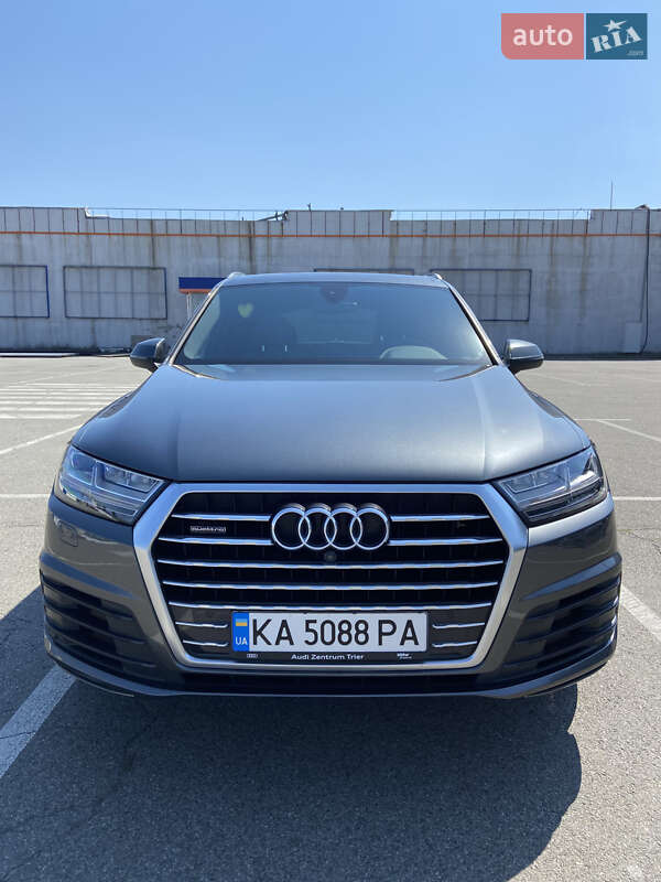 Позашляховик / Кросовер Audi Q7 2015 в Києві