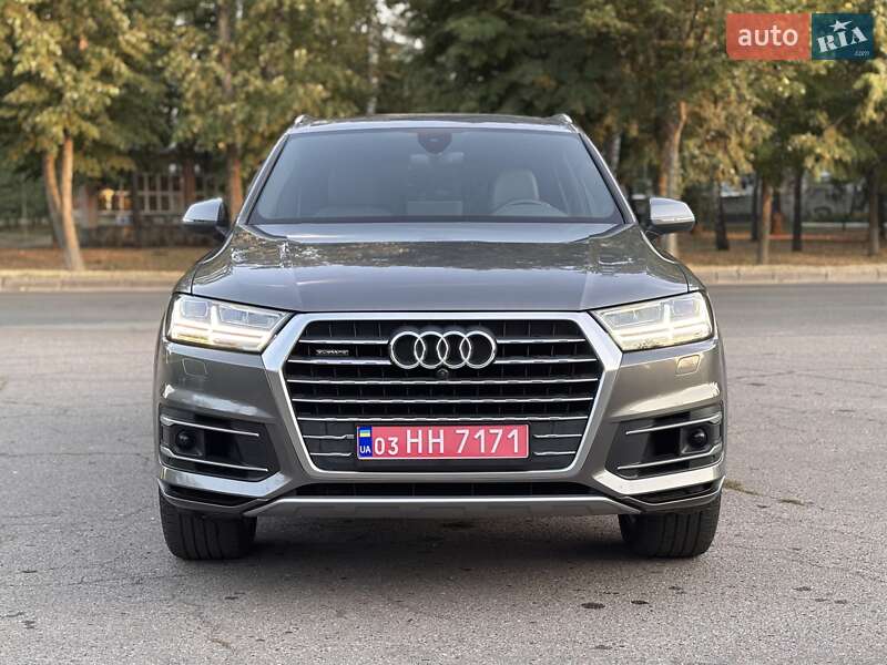 Внедорожник / Кроссовер Audi Q7 2017 в Киеве