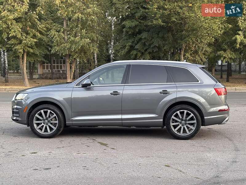 Внедорожник / Кроссовер Audi Q7 2017 в Киеве