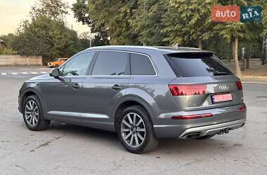Внедорожник / Кроссовер Audi Q7 2017 в 