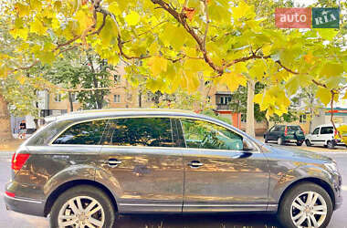 Внедорожник / Кроссовер Audi Q7 2013 в 