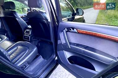 Внедорожник / Кроссовер Audi Q7 2010 в 