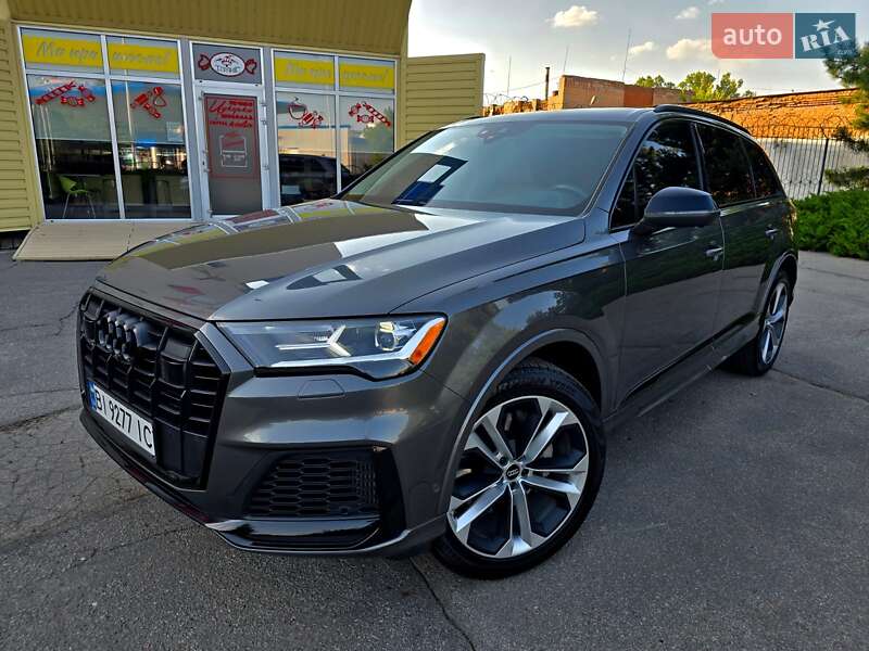 Позашляховик / Кросовер Audi Q7 2020 в Полтаві