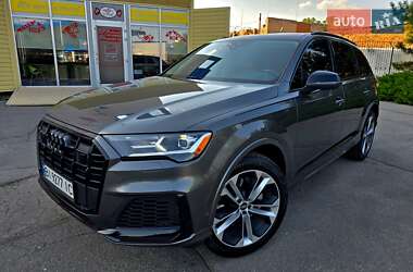 Внедорожник / Кроссовер Audi Q7 2020 в 