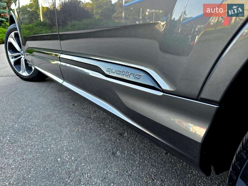 Позашляховик / Кросовер Audi Q7 2020 в Полтаві