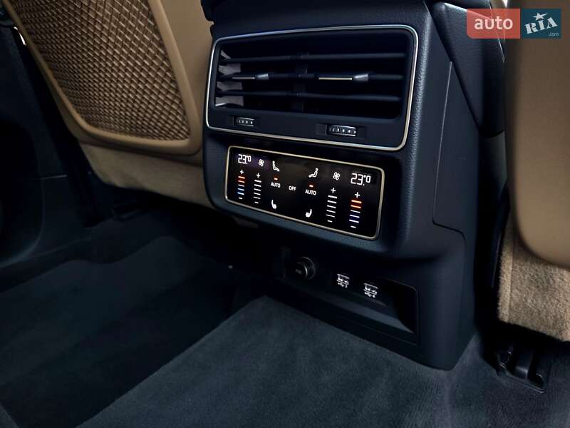 Позашляховик / Кросовер Audi Q7 2020 в Полтаві