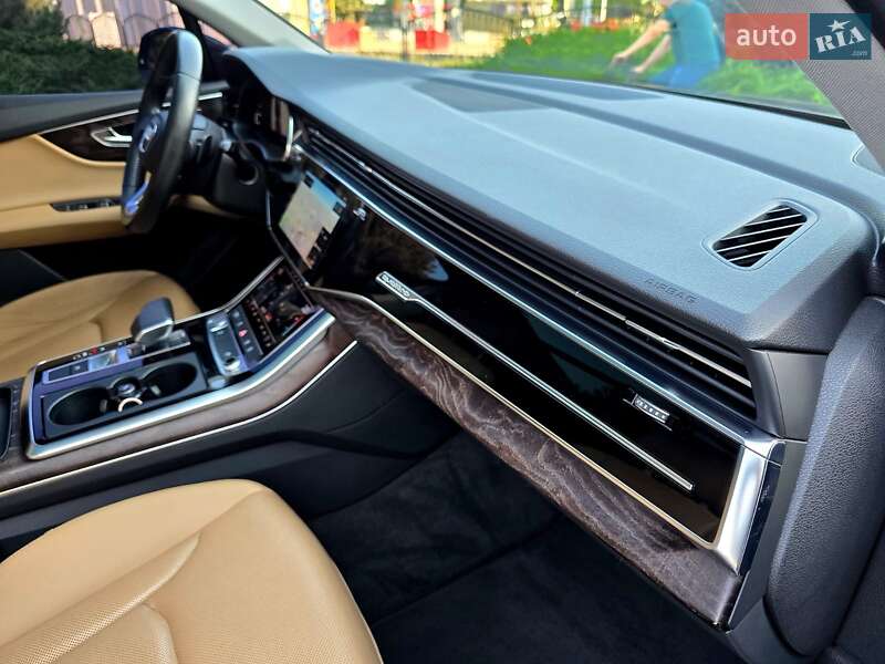 Позашляховик / Кросовер Audi Q7 2020 в Полтаві
