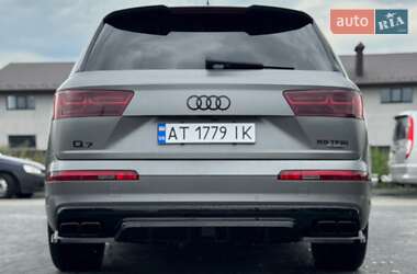 Внедорожник / Кроссовер Audi Q7 2015 в 