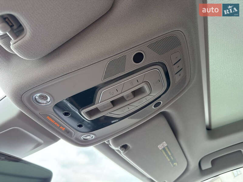 Позашляховик / Кросовер Audi Q7 2016 в Стрию