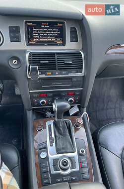 Внедорожник / Кроссовер Audi Q7 2012 в 