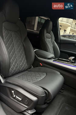 Внедорожник / Кроссовер Audi Q7 2025 в 