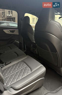 Внедорожник / Кроссовер Audi Q7 2025 в 