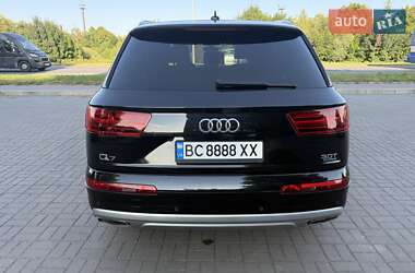 Внедорожник / Кроссовер Audi Q7 2017 в 