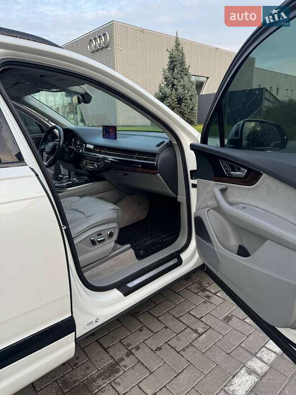 Внедорожник / Кроссовер Audi Q7 2016 в Львове