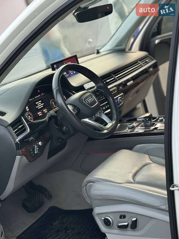 Внедорожник / Кроссовер Audi Q7 2016 в Львове