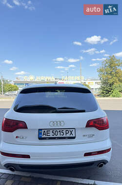 Внедорожник / Кроссовер Audi Q7 2011 в 