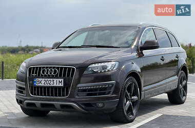 Позашляховик / Кросовер Audi Q7 2010 в 