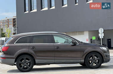 Позашляховик / Кросовер Audi Q7 2010 в 
