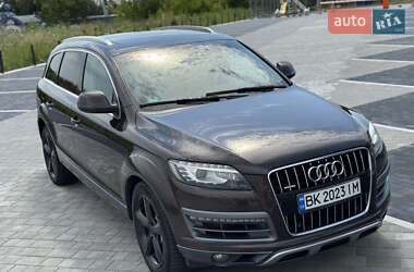 Позашляховик / Кросовер Audi Q7 2010 в 