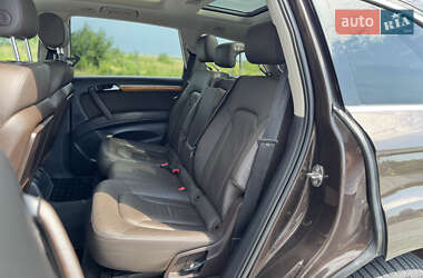 Позашляховик / Кросовер Audi Q7 2010 в 