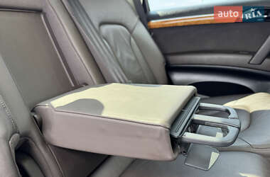 Позашляховик / Кросовер Audi Q7 2010 в 