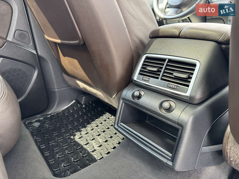 Внедорожник / Кроссовер Audi Q7 2010 в Ровно