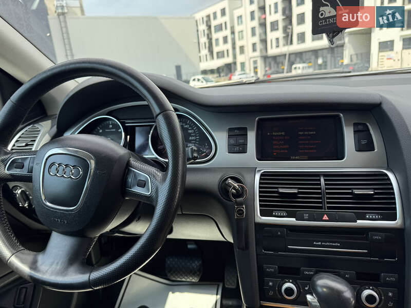Внедорожник / Кроссовер Audi Q7 2010 в Ровно