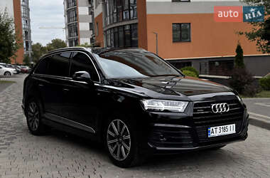 Внедорожник / Кроссовер Audi Q7 2015 в 