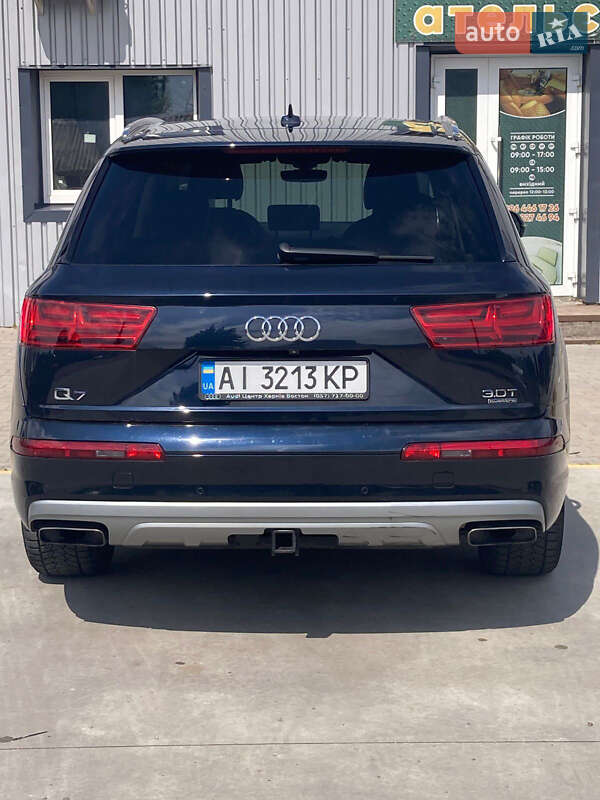 Позашляховик / Кросовер Audi Q7 2017 в Києві