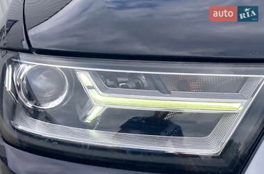 Внедорожник / Кроссовер Audi Q7 2017 в 