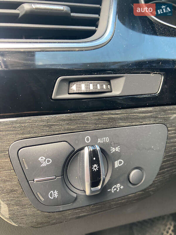 Позашляховик / Кросовер Audi Q7 2017 в Києві