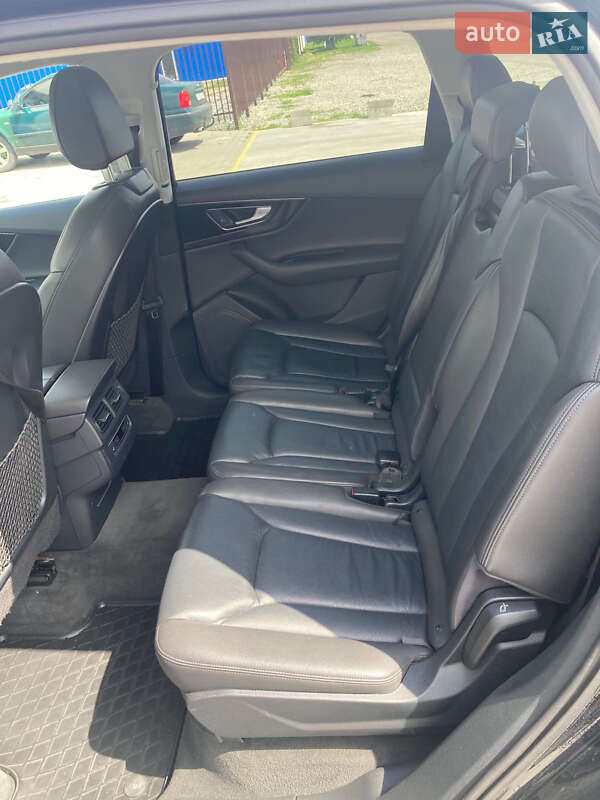 Позашляховик / Кросовер Audi Q7 2017 в Києві