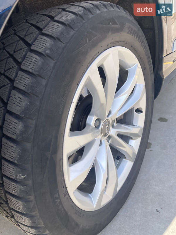 Позашляховик / Кросовер Audi Q7 2017 в Києві