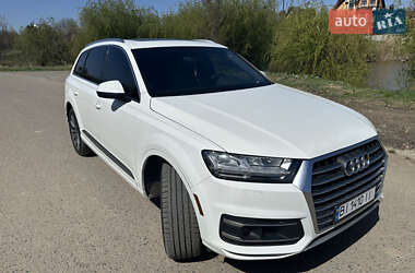 Внедорожник / Кроссовер Audi Q7 2017 в 