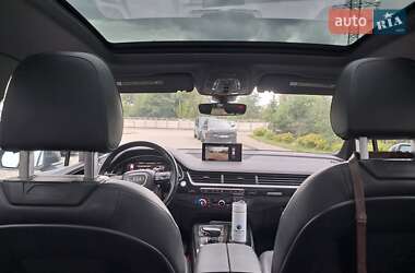 Внедорожник / Кроссовер Audi Q7 2016 в 