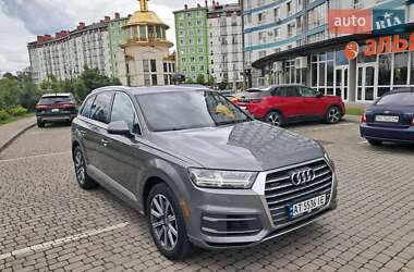 Внедорожник / Кроссовер Audi Q7 2016 в 