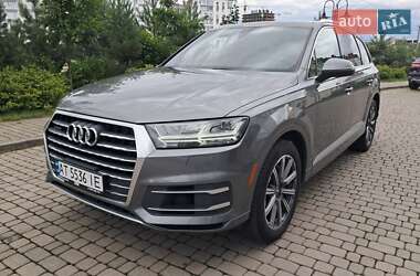 Внедорожник / Кроссовер Audi Q7 2016 в 