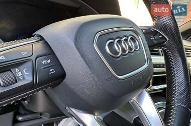Внедорожник / Кроссовер Audi Q7 2015 в 