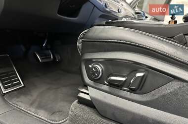 Внедорожник / Кроссовер Audi Q7 2015 в 