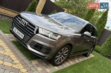 Внедорожник / Кроссовер Audi Q7 2017 в 