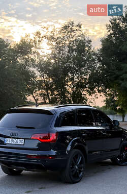 Внедорожник / Кроссовер Audi Q7 2011 в 